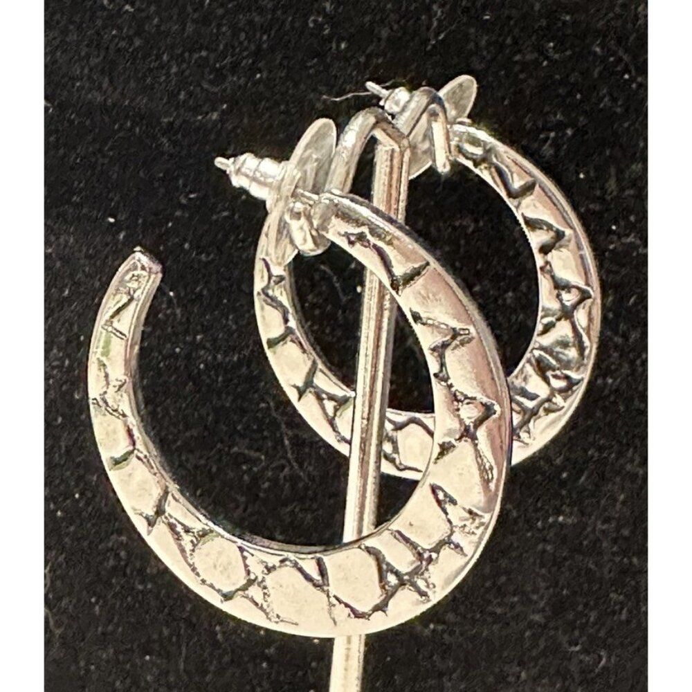 silver tone earring Hoop carved arch Round Pierced Ears Post